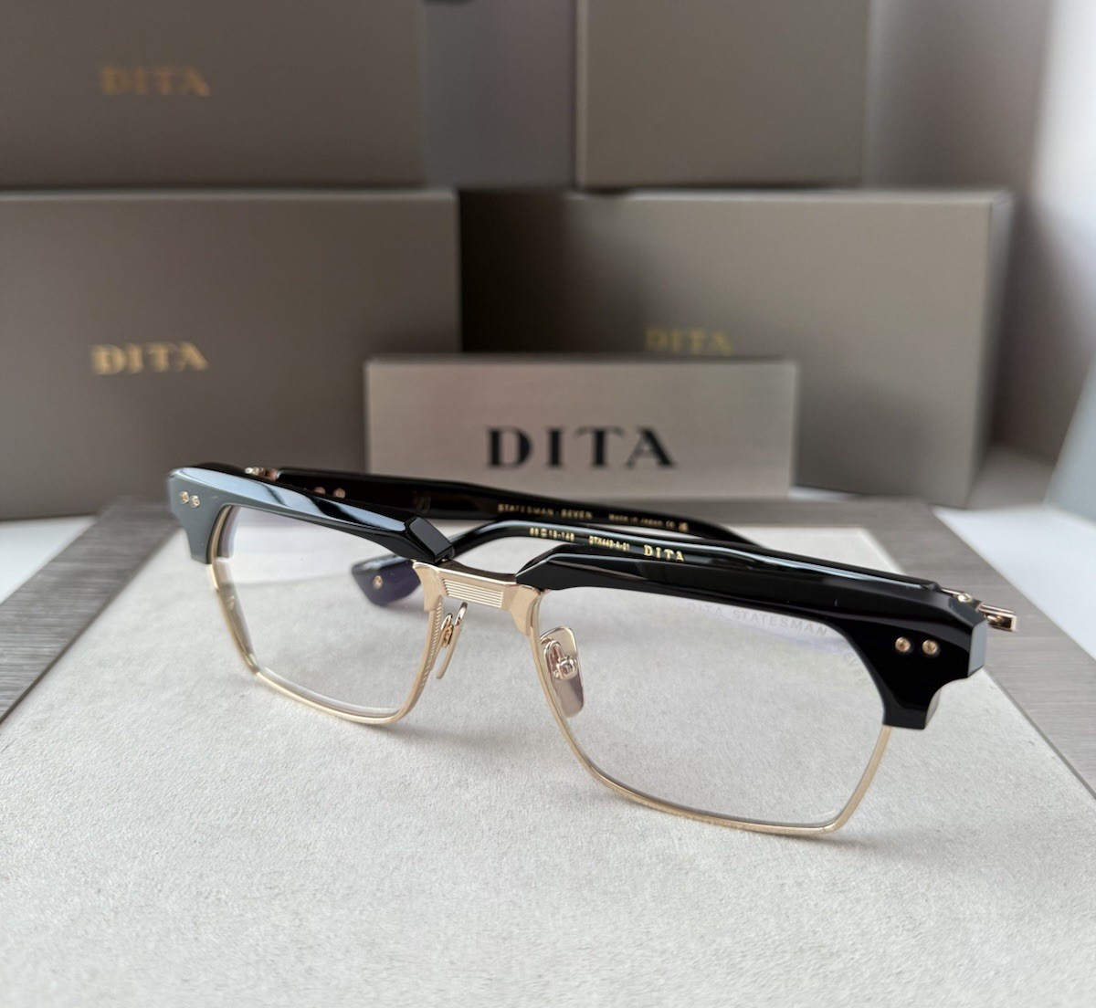 DITA STATESMAN SEVEN DTX 443-A-01 Black White Gold Clear