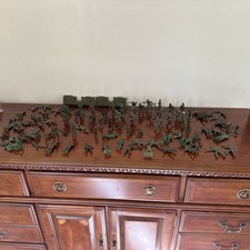 green plastic army men lot