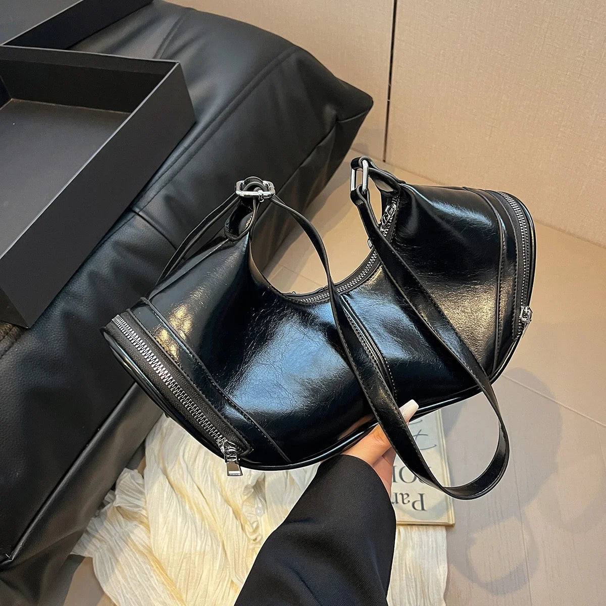 Shoulder Bag Women's Zipper Trapezoid Design Pu Leather Handbags-image