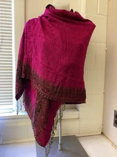 Pashmina Scarf Shawl Wrap Womens One Size Fuchsia Black Reversible Paisley Silk