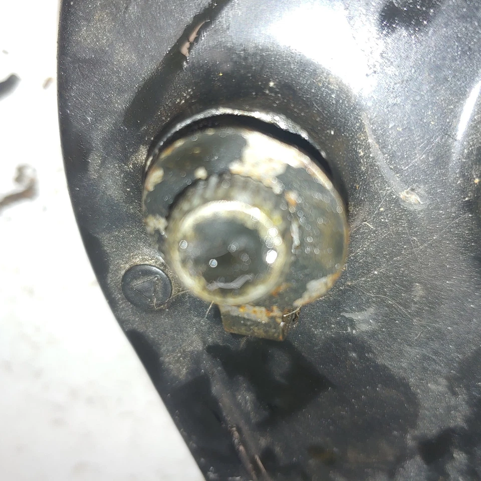 Suzuki DR370 1979 buje de freno trasero redo Foto 4 de 4