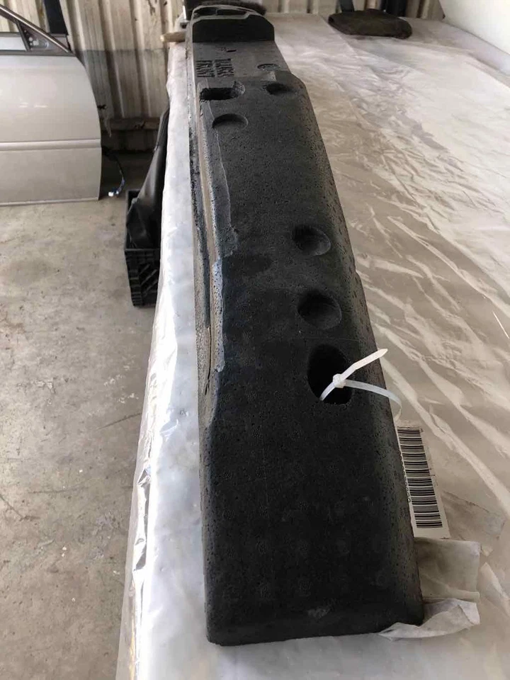 Ford Taurus 1999 sedán parachoques delantero amortiguador de energía de impacto espuma XF12-17C882-AA Foto 2 de 4