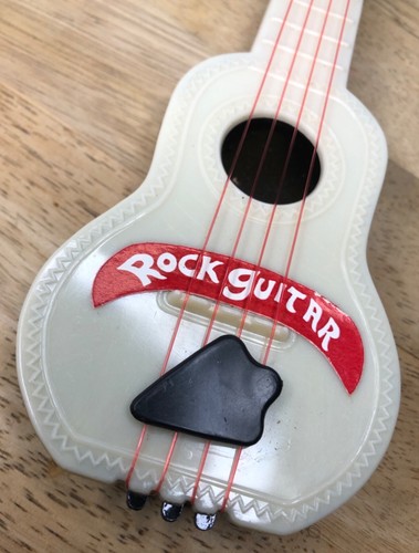 9.875” plastic ROCK GUITAR 4 string Made in Hong Kong with Pick - Picture 4 of 19
