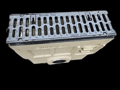 ACO Drain S100K  Einlaufkasten aus Polymerbeton mit Eimer und  Gussrost F900