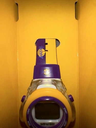 Los Angeles Lakers NBA Watch 2002 - Picture 11 of 17