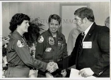 1985 Press Photo Hamilton Standard hosts breakfast with astronauts, Connecticut