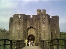 Photo 6x4 Entrance to Caerphilly Castle Caerphilly/Caerffil Caerphilly C c2005