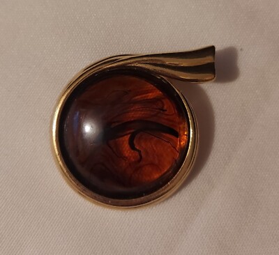 Vintage Trifari Goldtone Faux Amber Brooch