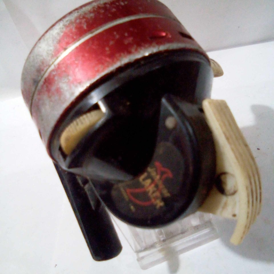 Vintage Johnson Red Laker 140 fishing reel eBay