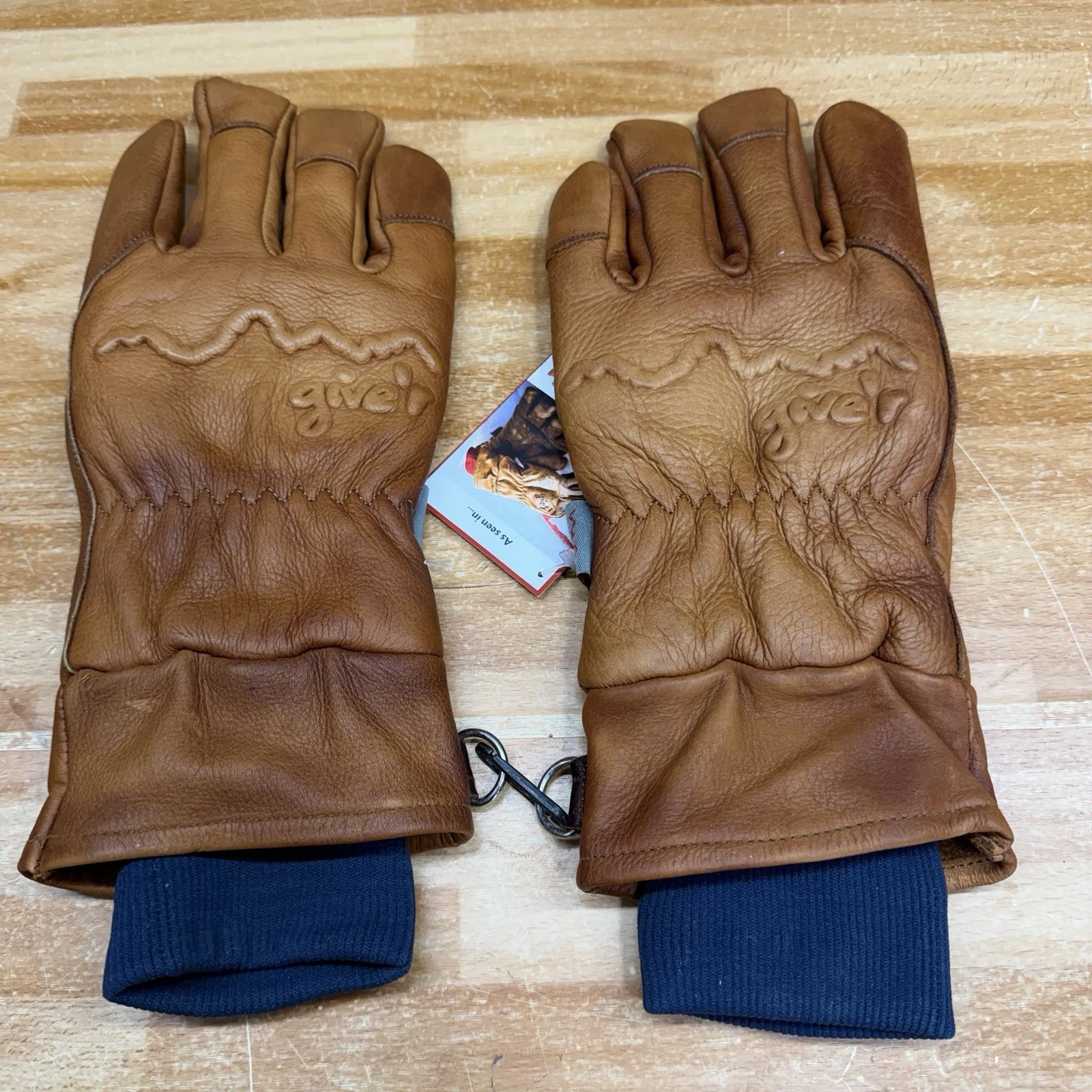 Give’r 4 Season M Insulated Gloves Medium NWT
Opens in a new window or tab