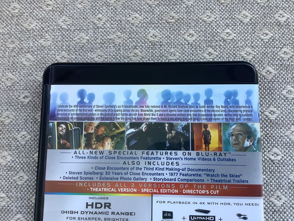 CLOSE ENCOUNTERS 4K DISC & 2 DISC BLU-RAY EDITION - Image 3 of 4