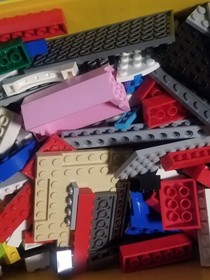 LEGOS 10696 Classic Medium Yellow Brick Box 750+ In EUC Nice Please View ALL 