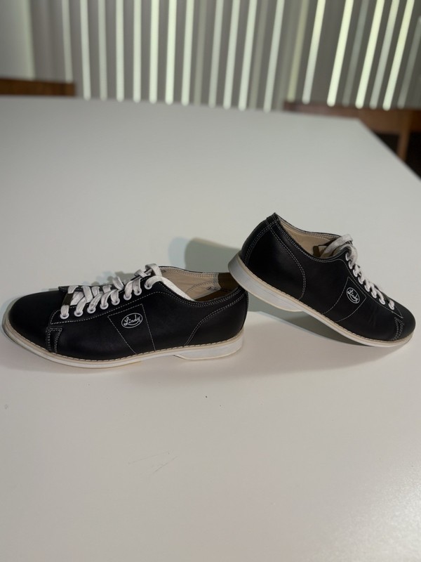 Linds Bowling Shoes Men’s 10 D Right Handed Bowler Leather Quality $150 Beauty