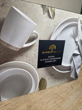 Brand New In Box 16 Piece Stoneware Dinner Set
