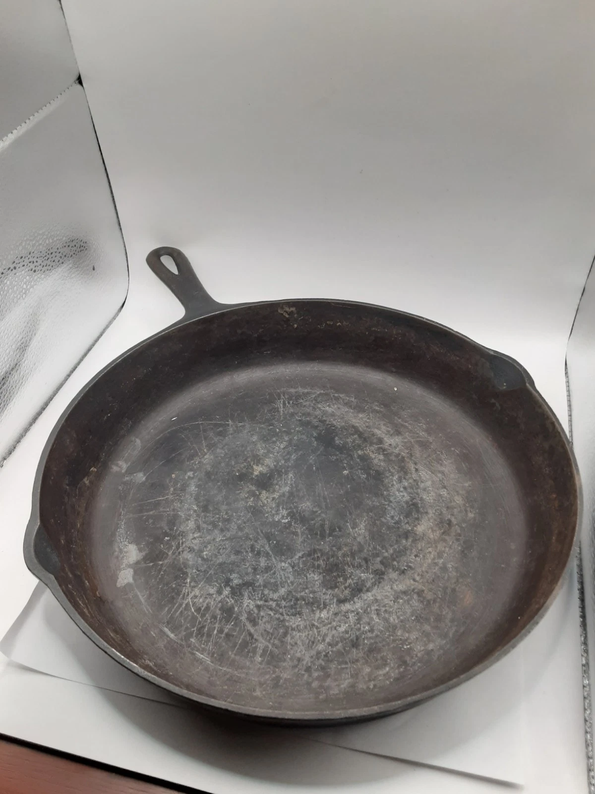 Vintage Cast Iron no. 10 size Skillet Fry Pan 12-7/16 BSR? USA? 2 spout