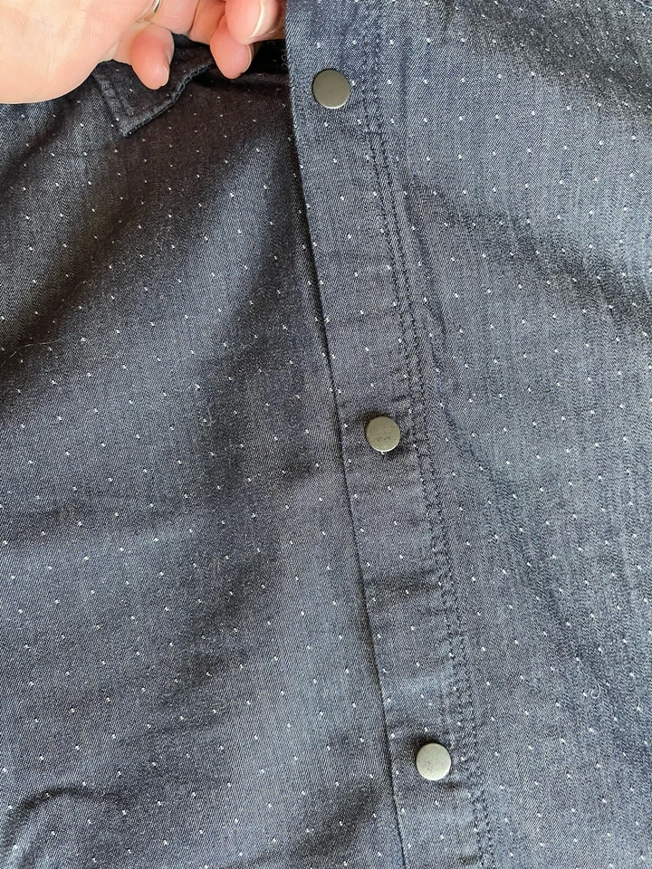 💙 Camisa Kenneth Cole Para Hombres Grande de Metal con Botones a Presión Denim Punto Azul 100% Algodón Foto 4 de 4