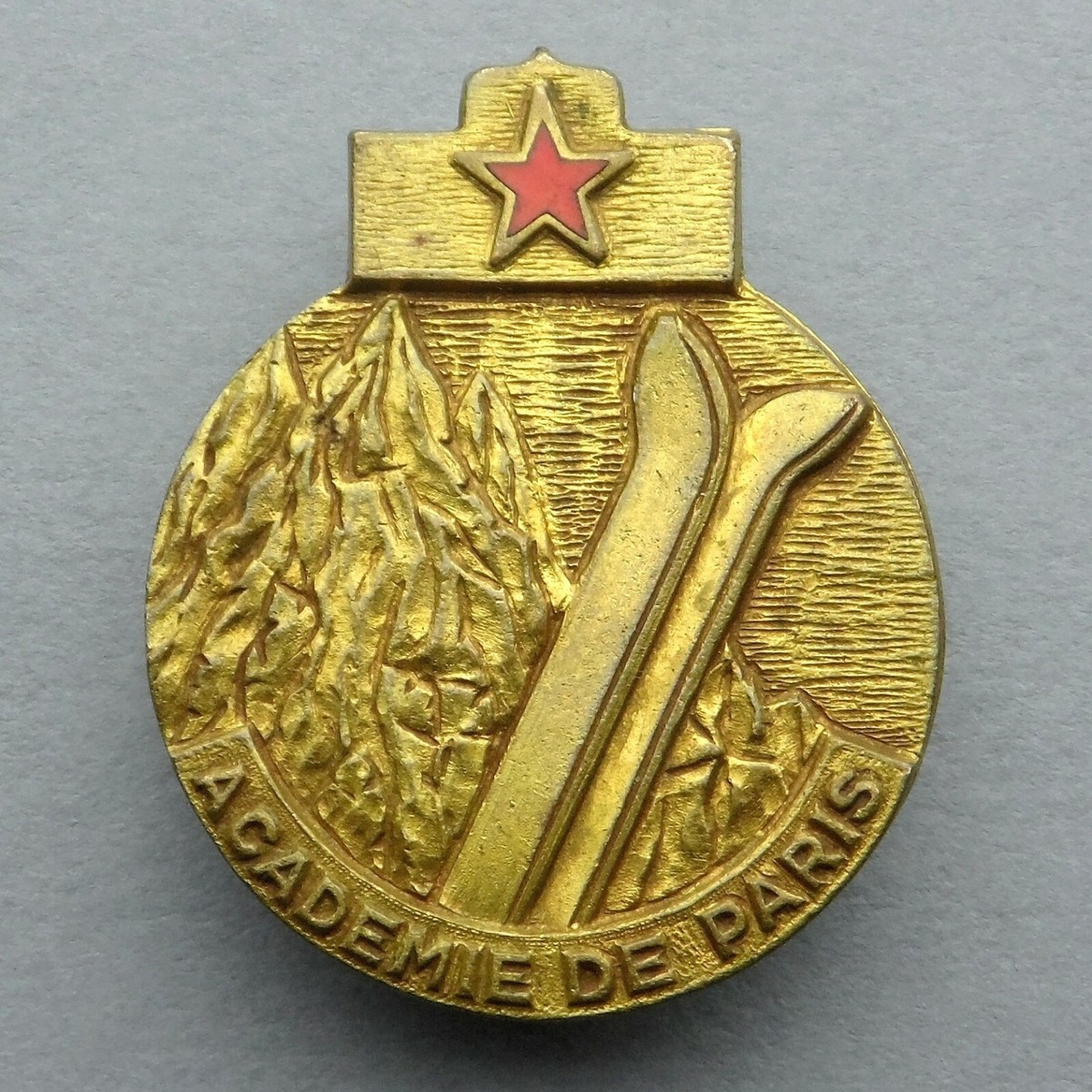 Insigne de boutonnière V M C - Fraisse-Demey Paris - années 39/45 (rare