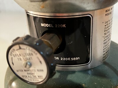 Vintage Coleman Lantern Model 220K195 W 2 Mantles 220k for sale