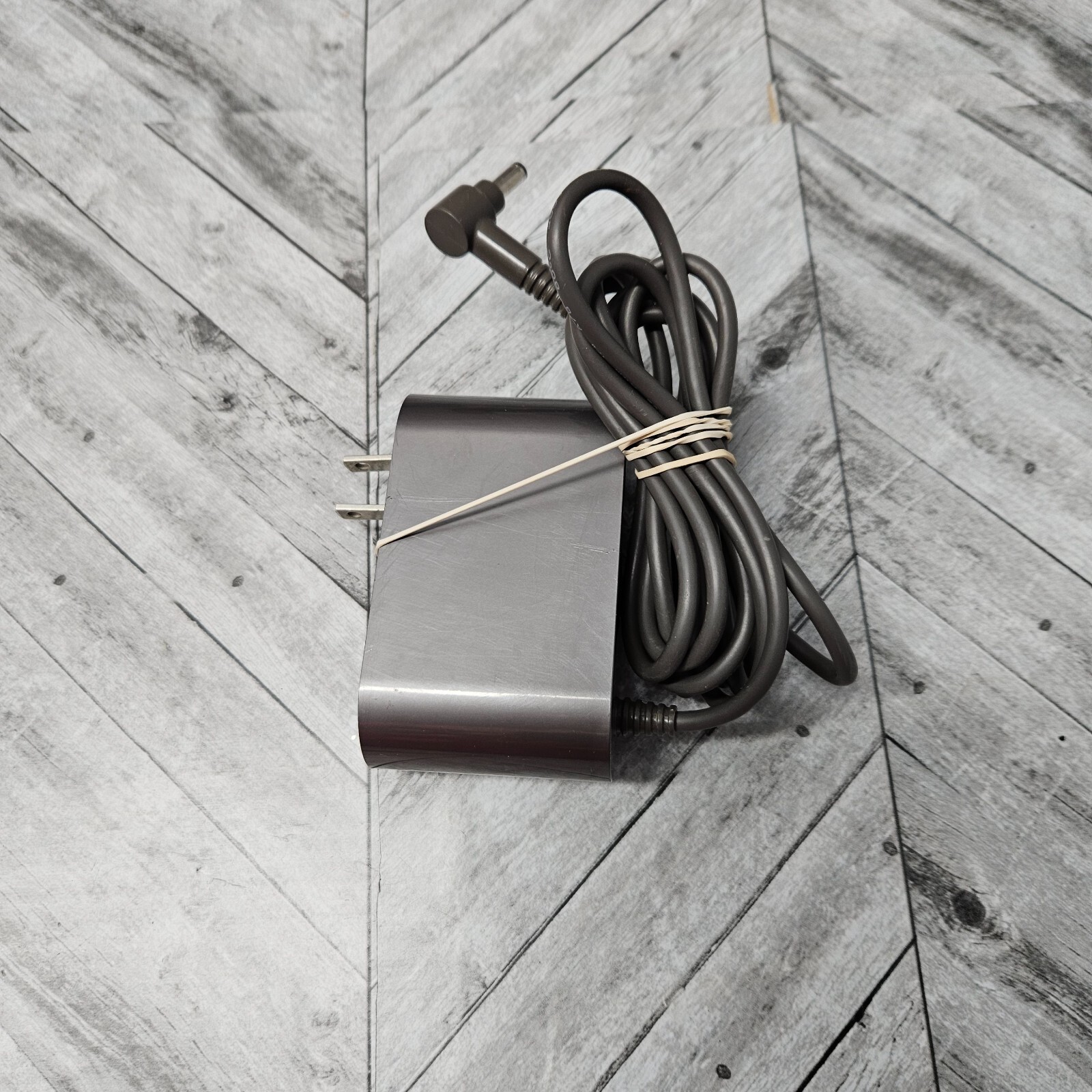 Genuine Dyson OEM Battery Charger for V10 V11 V12 V15 Detect & Cyclone Models 270576-04