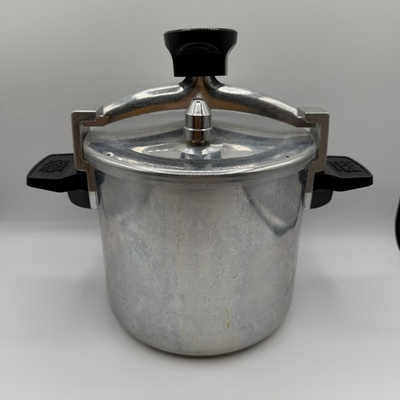 #ad Vintage Wear Ever 6 QT Chicken Bucket 90026 Low Pressure Cooker Fryer USA Made $34.99