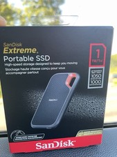 SanDisk Extreme Portable SSD 1TB External SSD 1050MB/s Read 1000MB/s Water