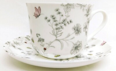 Secret Garden Jumbo große Tasse Untertasse Frühstück Fine China Blumen Schmetterlinge Biene
