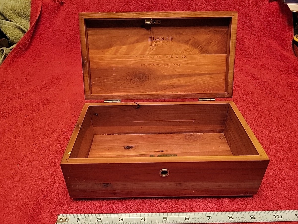LANE CEDAR CHEST SALESMAN SAMPLE MONTGOMERY WARD FT WAYNE INDIANA