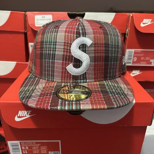 Chapeau Supreme Metallic Plaid S Logo New Era / Rouge Taille 7 5/8 SS23 Semaine 10 / NEUF