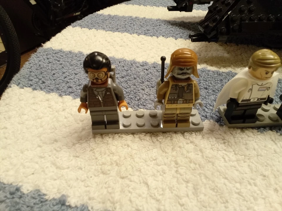 LEGO Star Wars: Krennic's Imperial Shuttle (75156) Falta K-2 So Foto 3 de 4