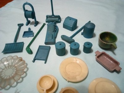 Vintage 1950's Dollhouse Miniatures Mixed Lot 24pc Marx, etc  Hard Plastic 