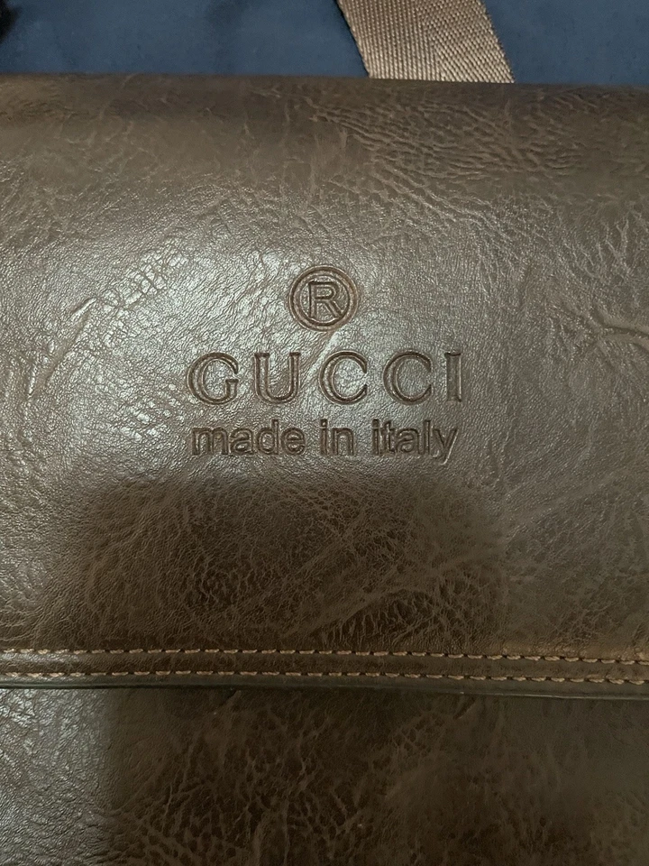 Gucci Men's Crossbody Bag Brown Leather Shoulder Strap Authentic Luxury Used - Image 2 of 4