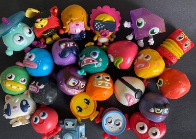 MOSHI MONSTERS Serie 2   Komplettsatz 24 Lady Goo Goo Blingo Plinky Roxy Wurley