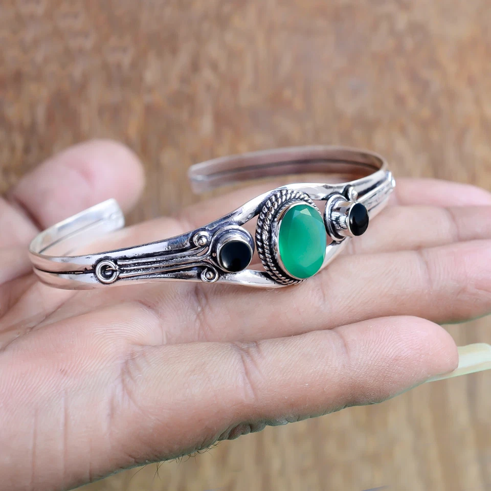 Браслет-манжета из стерлингового серебра 925 пробы с зеленым ониксом и черным ониксом для ее подарка - Изображение 3 из 4