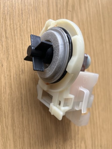 00165261 Laugenpumpe Bosch Siemens Neff Geschirrspüler