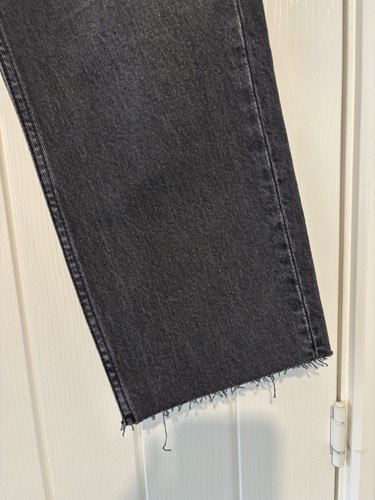 TOPSHOP WOMENS PETITE BLACK RAW HEM STRAIGHT JEANS SIZE PETITE W32 / L28 - Picture 3 of 8