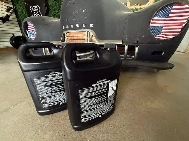 (2) OEM NEW HYUNDAI One Gallon Long Life Coolant Antifreeze 00232-19010 - Image 2 of 4