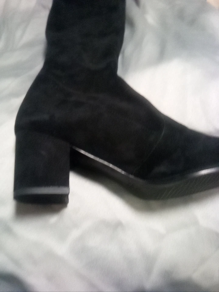 Botas Stuart Weitzman de cuero negro hasta la rodilla punta 8,5 M ¡usadas una noche! Foto 4 de 4