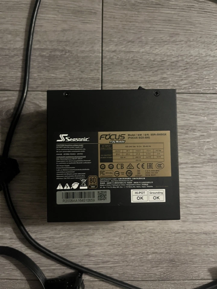 Unidad de fuente de alimentación (PSU) Seasonic Focus GX de 500 vatios de factor de forma pequeño Foto 2 de 4