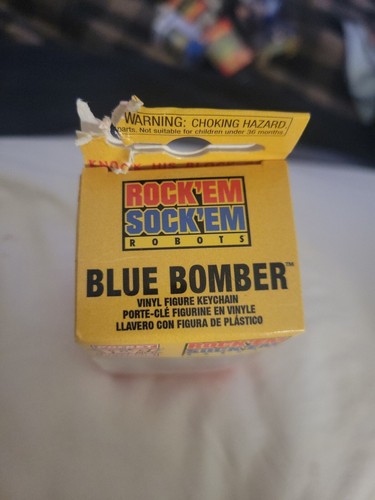 Funko Pocket POP! Keychain Figure - Retro Toys - BLUE BOMBER (Rock 'Em Sock 'Em) - Picture 7 of 7