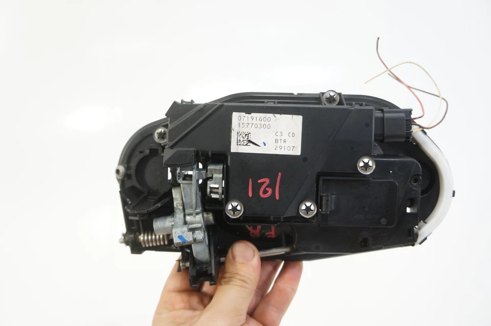 06-2010 bmw 650i DELANTERO DERECHO PASAJERO lado exterior puerta manija placa cubierta Foto 3 de 4