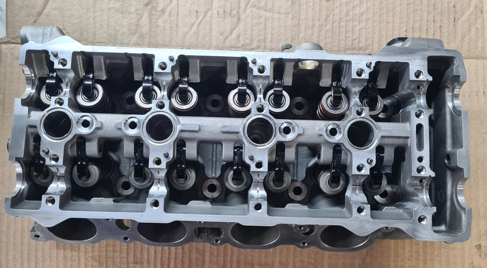 S1000RR K46 BMW 2008 / 2014 (  S1000R / S1000XR ) culasse bon état - Photo 2/3