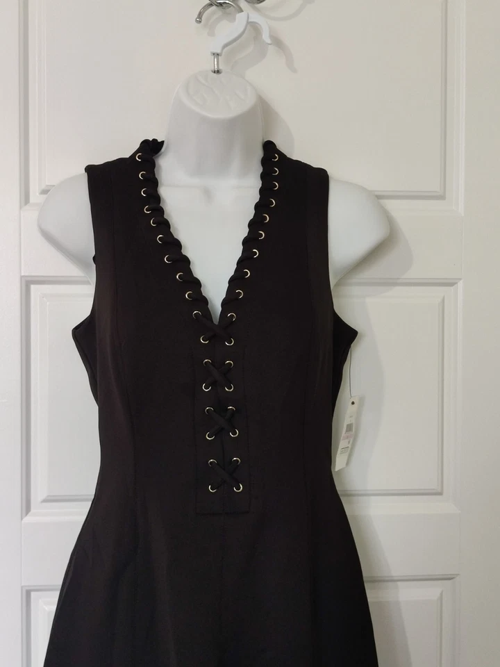 Vestido Jessica Simpson Línea A con Cordones Detalle Cuello en V Talla 4 Nuevo con Etiquetas Precio de venta sugerido por el fabricante 98 USD Foto 2 de 4