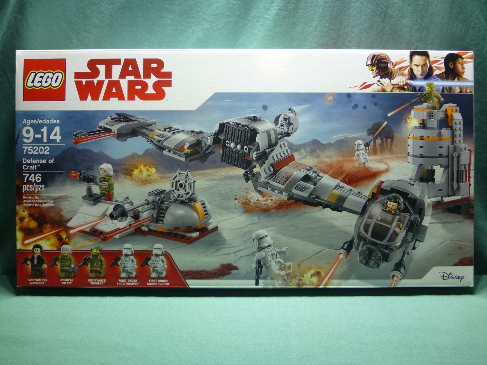 LEGO Star Wars: The Last Jedi Defense of Crait 75202 Building Kit (746  Piece)