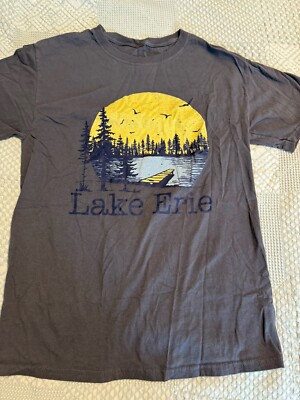 Women s Lake Eerie Tshirt Small