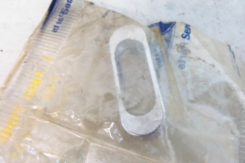 NOS GENUINE FORD BONNET LETTERING F O R D CLASSIC CORTINA Mk3 # 71BB-16606-BA - Picture 3 of 6