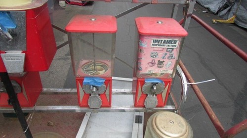 Vending Machines - Sports Cards -Pokemon-Candy -Toys With Keys & Racks - Picture 4 of 7