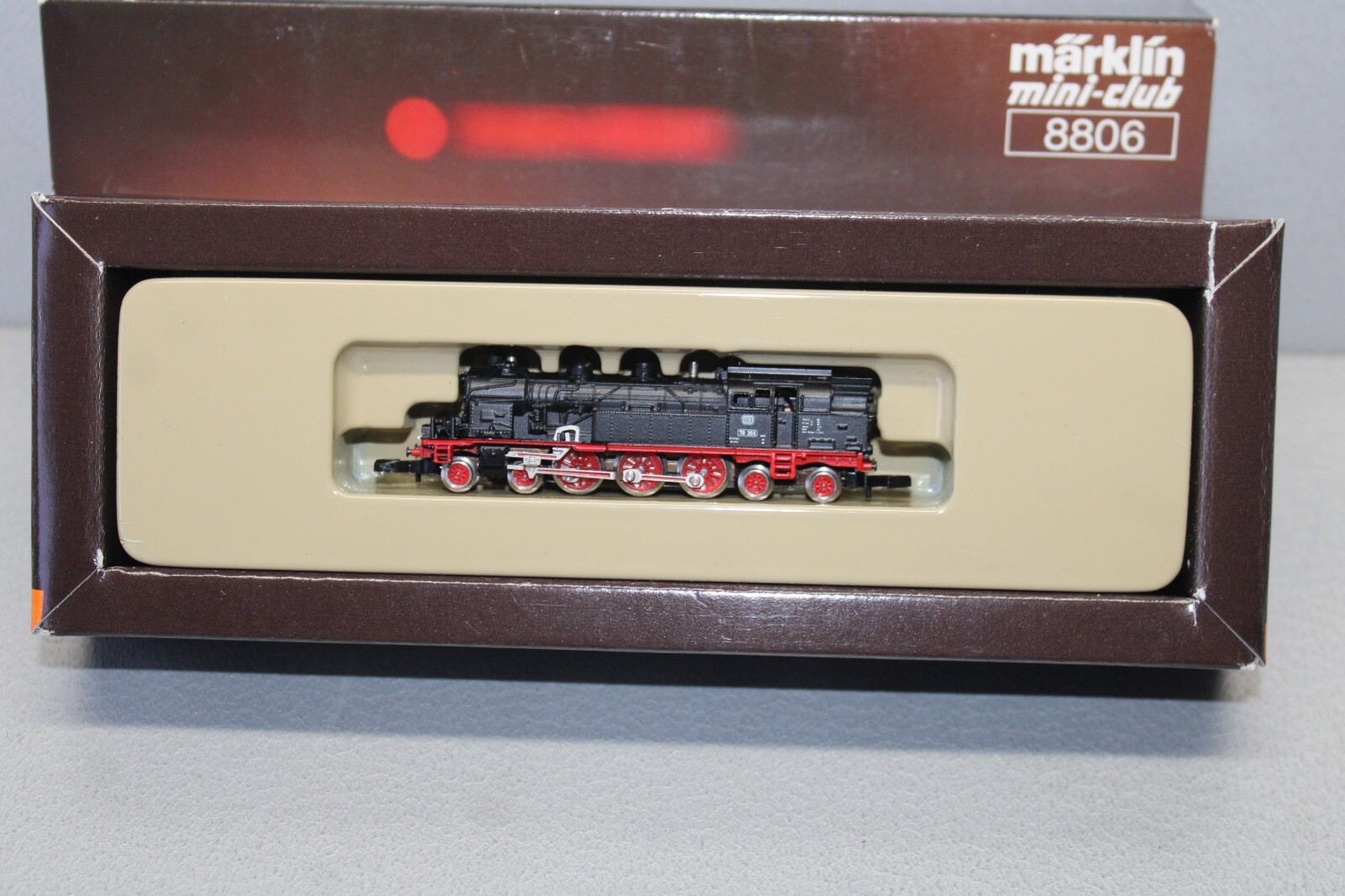 Picture 1 of 8