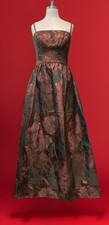DRESS Vera Wang Removable Strapless Black /Burgundy Tulle Lame’/ Taffeta Gown 4