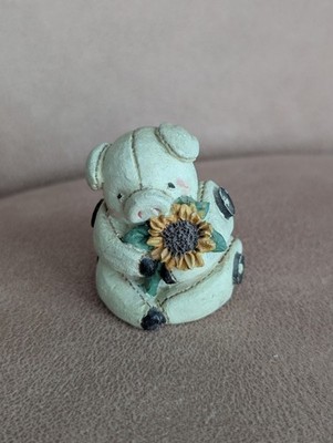 Small Patchwork Pig Holding Sunflower figurine Decor Home & Office Accessory 