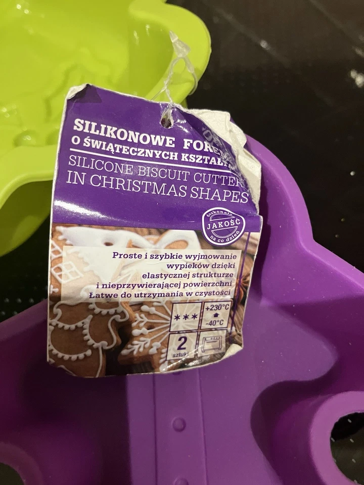 Silicone Xmas Cake Bell Gingerbread Man Mould Silver Lustre £6.99 nwt - Image 4 of 4